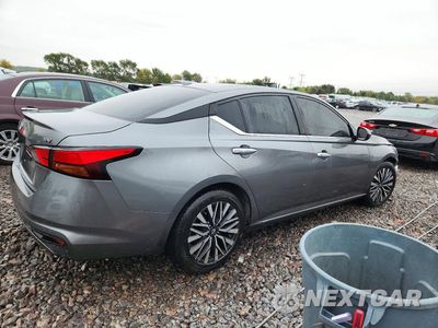 Trzecie zdjęcie samochodu z tyłu: 2023 NISSAN ALTIMA SV VIN:1N4BL4DVXPN326274 - miniatura