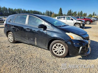 Czwarte zdjęcie samochodu z boku: 2013 TOYOTA PRIUS V THREE VIN:JTDZN3EUXD3279645 - miniatura