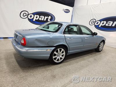 Trzecie zdjęcie samochodu z tyłu: 2004 JAGUAR XJ8 VIN:SAJWA71C44SG22852 - miniatura