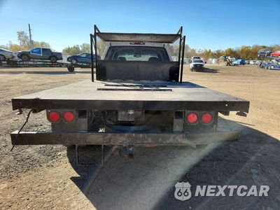 Zdjęcie 6 z 12 samochodu: 2001 GMC NEW SIERRA K3500 VIN:1GTJK33G61F151089 - miniatura