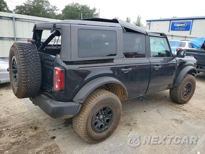 Trzecie zdjęcie samochodu z tyłu: 2022 FORD BRONCO BASE VIN:1FMEE5DP7NLB62351 - miniatura