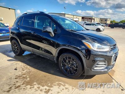 Czwarte zdjęcie samochodu z boku: 2022 CHEVROLET TRAX 1LT VIN:KL7CJPSM1NB516413 - miniatura