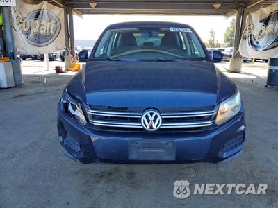 Piąte zdjęcie samochodu w środku: 2012 VOLKSWAGEN TIGUAN S VIN:WVGAV7AX4CW542421 - miniatura