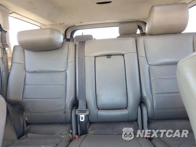 Zdjęcie 10 z 13 samochodu: 2006 JEEP COMMANDER VIN:1J8HH48N56C212721 - miniatura