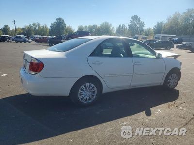 Trzecie zdjęcie samochodu z tyłu: 2005 TOYOTA CAMRY LE VIN:4T1BE32K15U618529 - miniatura