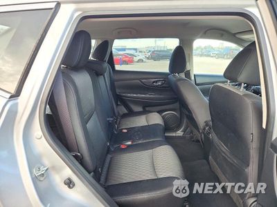 Zdjęcie 10 z 12 samochodu: 2020 NISSAN ROGUE S VIN:JN8AT2MT0LW035932 - miniatura