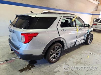 Trzecie zdjęcie samochodu z tyłu: 2023 FORD EXPLORER XLT VIN:1FMSK8DH8PGA29082 - miniatura