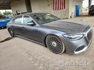 Czwarte zdjęcie samochodu z boku: 2024 MERCEDES-BENZ S MERCEDES-MAYBACH S 580 4M VIN:W1K6X7GB2RA255042 - miniatura