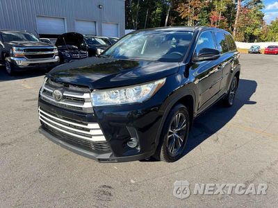 2018 TOYOTA HIGHLANDER LE 5TDBZRFH9JS904623 - główne zdjęcie licytacji z USA - miniatura
