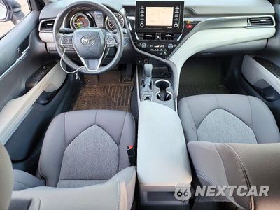 Zdjęcie 8 z 12 samochodu: 2021 TOYOTA CAMRY LE VIN:4T1C31AK6MU560383 - miniatura