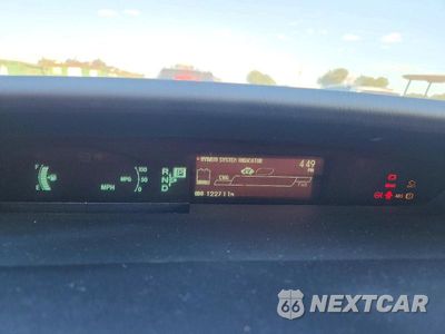 Zdjęcie 9 z 12 samochodu: 2012 TOYOTA PRIUS THREE VIN:JTDKN3DU6C5408552 - miniatura