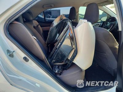 Zdjęcie 10 z 12 samochodu: 2019 TOYOTA COROLLA LE VIN:5YFBURHE3KP861537 - miniatura