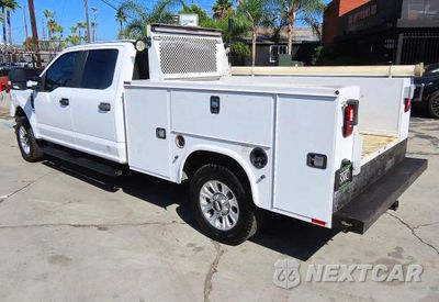 Trzecie zdjęcie samochodu z tyłu: 2022 FORD F250 SUPER DUTY VIN:1FT7W2A68NEF64677 - miniatura