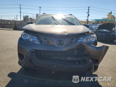 Piąte zdjęcie samochodu w środku: 2014 TOYOTA RAV4 LE VIN:JTMBFREV4ED073081 - miniatura