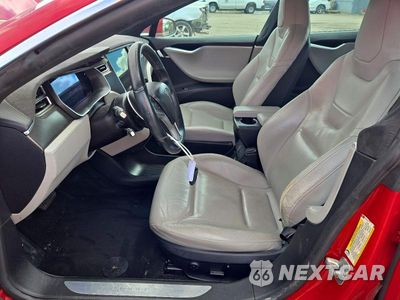 Zdjęcie 7 z 12 samochodu: 2015 TESLA MODEL S 90D VIN:5YJSA1V23FF097565 - miniatura