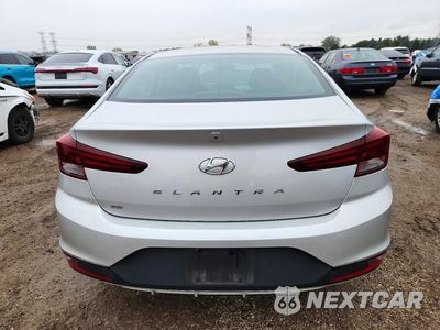 Zdjęcie 6 z 12 samochodu: 2019 HYUNDAI ELANTRA SE VIN:5NPD74LF1KH442103 - miniatura