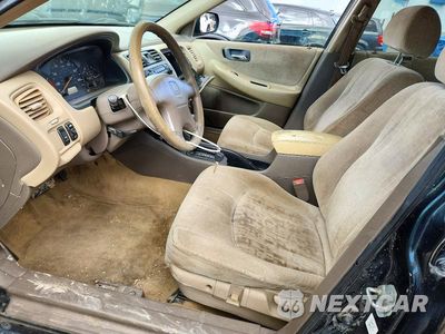 Zdjęcie 7 z 12 samochodu: 1999 HONDA ACCORD EX VIN:1HGCG5650XA027116 - miniatura