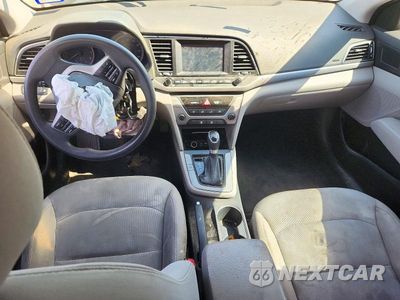 Zdjęcie 8 z 13 samochodu: 2018 HYUNDAI ELANTRA SEL VIN:5NPD84LF6JH244337 - miniatura