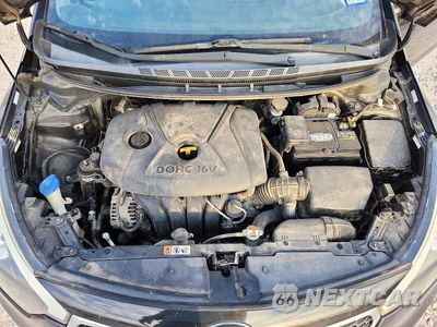 Zdjęcie 11 z 12 samochodu: 2016 KIA FORTE LX VIN:KNAFK4A61G5468618 - miniatura