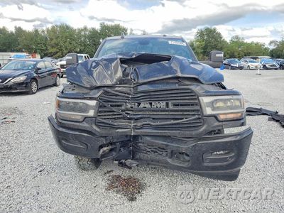 Piąte zdjęcie samochodu w środku: 2024 RAM 2500 LARAMIE VIN:3C6UR5FL0RG332719 - miniatura