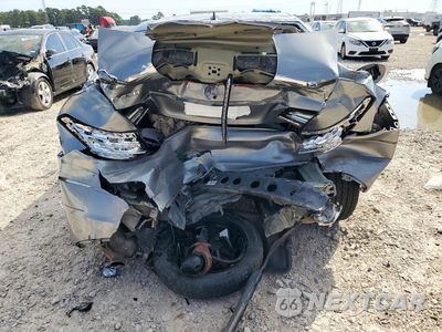 Zdjęcie 6 z 12 samochodu: 2014 MERCEDES-BENZ E 350 VIN:WDDKJ5KB8EF273506 - miniatura