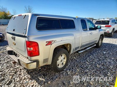Trzecie zdjęcie samochodu z tyłu: 2011 CHEVROLET SILVERADO K1500 LT VIN:1GCRKSE39BZ260752 - miniatura