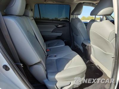 Zdjęcie 11 z 14 samochodu: 2021 TOYOTA HIGHLANDER HYBRID XLE VIN:5TDHARAH2MS503458 - miniatura