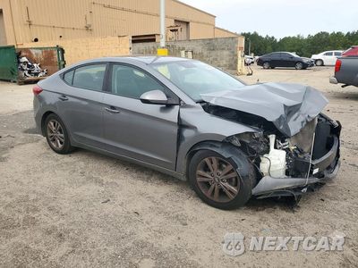 Czwarte zdjęcie samochodu z boku: 2018 HYUNDAI ELANTRA VALUE EDITION VIN:5NPD84LFXJH339225 - miniatura