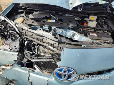 Zdjęcie 11 z 12 samochodu: 2015 TOYOTA PRIUS TWO VIN:JTDKN3DU6F1996853 - miniatura