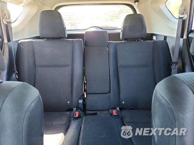 Zdjęcie 10 z 13 samochodu: 2017 TOYOTA RAV4 LE VIN:JTMBFREV6HJ109522 - miniatura
