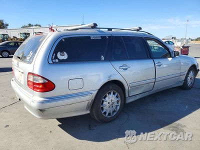 Trzecie zdjęcie samochodu z tyłu: 2000 MERCEDES-BENZ E 320 VIN:WDBJH65J5YB103740 - miniatura