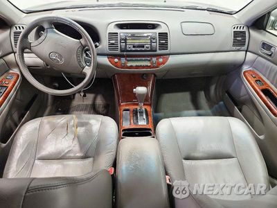 Zdjęcie 8 z 12 samochodu: 2005 TOYOTA CAMRY XLE V6 VIN:4T1BF32KX5U609387 - miniatura