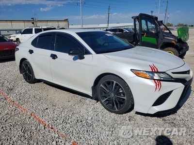Czwarte zdjęcie samochodu z boku: 2020 TOYOTA CAMRY XSE VIN:4T1K61AK1LU944587 - miniatura