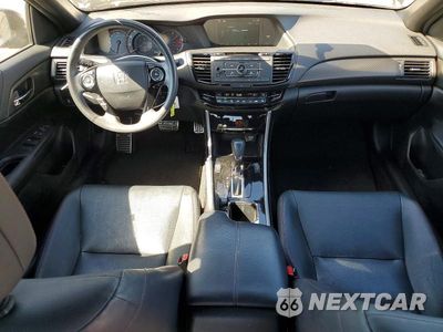 Zdjęcie 8 z 13 samochodu: 2017 HONDA ACCORD SPORT SPECIAL EDITION VIN:1HGCR2F14HA068159 - miniatura