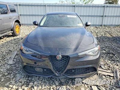 Piąte zdjęcie samochodu w środku: 2019 ALFA ROMEO GIULIA TI VIN:ZARFANBN0K7607853 - miniatura