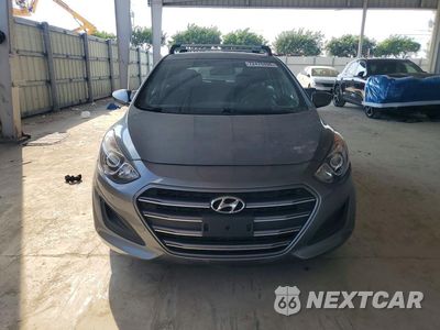 Piąte zdjęcie samochodu w środku: 2017 HYUNDAI ELANTRA GT BASE VIN:KMHD35LH1HU382269 - miniatura