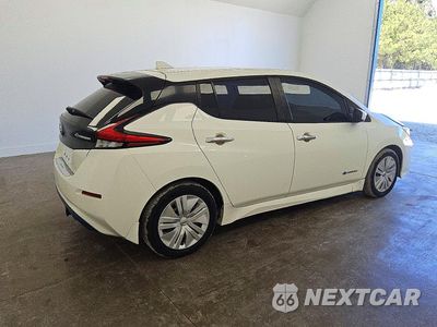 Trzecie zdjęcie samochodu z tyłu: 2019 NISSAN LEAF S VIN:1N4AZ1CP6KC304031 - miniatura