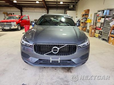 Piąte zdjęcie samochodu w środku: 2020 VOLVO XC60 T6 MOMENTUM VIN:YV4A22RK1L1513932 - miniatura