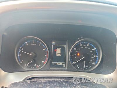 Zdjęcie 9 z 12 samochodu: 2017 TOYOTA RAV4 LE VIN:JTMZFREV0HJ702775 - miniatura