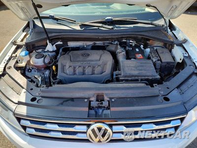Zdjęcie 12 z 13 samochodu: 2018 VOLKSWAGEN TIGUAN S VIN:3VV1B7AX5JM119486 - miniatura