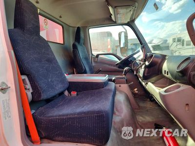 Zdjęcie 11 z 13 samochodu: 2018 HINO 195 BOX TRUCK VIN:JHHSDM2H3JK006305 - miniatura