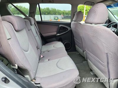 Zdjęcie 11 z 13 samochodu: 2006 TOYOTA RAV4 BASE VIN:JTMBD33V265004536 - miniatura