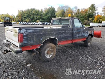 Trzecie zdjęcie samochodu z tyłu: 1987 FORD F250 VIN:1FTHF26L6HKA62355 - miniatura