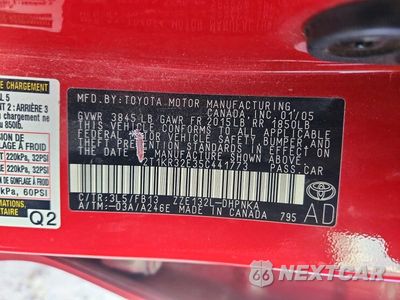 Zdjęcie 12 z 12 samochodu: 2005 TOYOTA MATRIX XR VIN:2T1KR32E35C441773 - miniatura