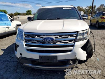 Piąte zdjęcie samochodu w środku: 2018 FORD EXPLORER XLT VIN:1FM5K8D84JGA56039 - miniatura