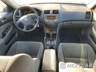 Zdjęcie 8 z 12 samochodu: 2006 HONDA ACCORD SE VIN:1HGCM56396A088096 - miniatura