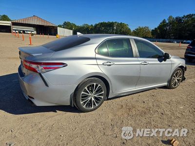Trzecie zdjęcie samochodu z tyłu: 2020 TOYOTA CAMRY SE VIN:4T1G11AK7LU383459 - miniatura