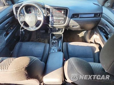 Zdjęcie 8 z 13 samochodu: 2018 MITSUBISHI OUTLANDER SE VIN:JA4AD3A32JZ018722 - miniatura