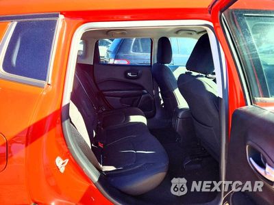 Zdjęcie 10 z 12 samochodu: 2018 JEEP COMPASS SPORT VIN:3C4NJCAB8JT165173 - miniatura