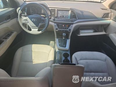 Zdjęcie 8 z 12 samochodu: 2017 HYUNDAI ELANTRA SE VIN:5NPD84LFXHH130108 - miniatura